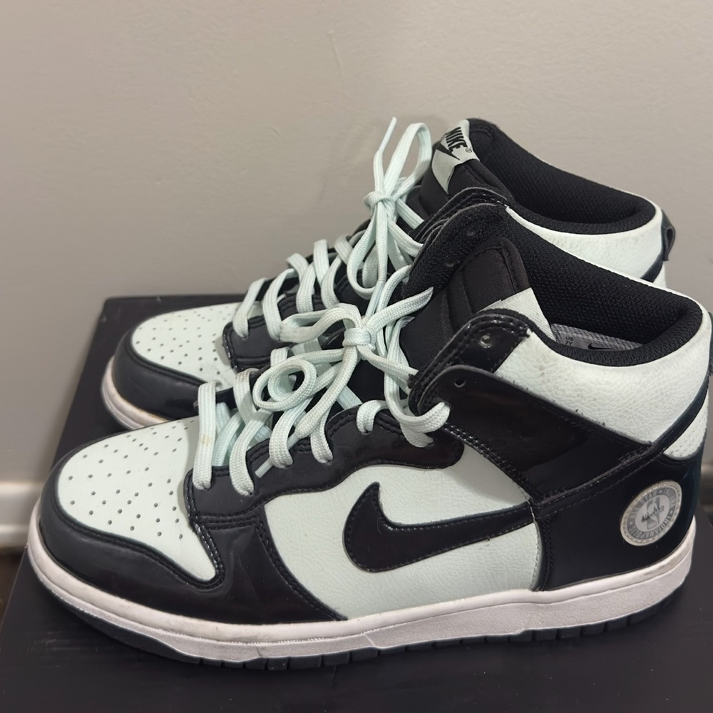 NIKE DUNKS